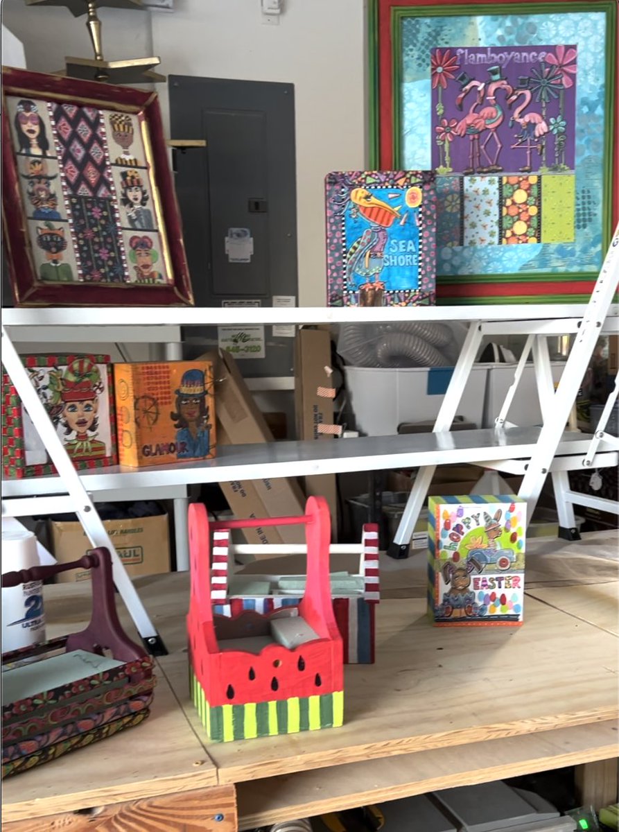 It is Thursday and I have almost everything I need for my #Surtex tradeshow! Just waiting for the giveaway purse to show up but if it doesn't I will for sure give something else away and all will be well! #surfacedesign #surfacepatterndesigner #mixedmediaartist