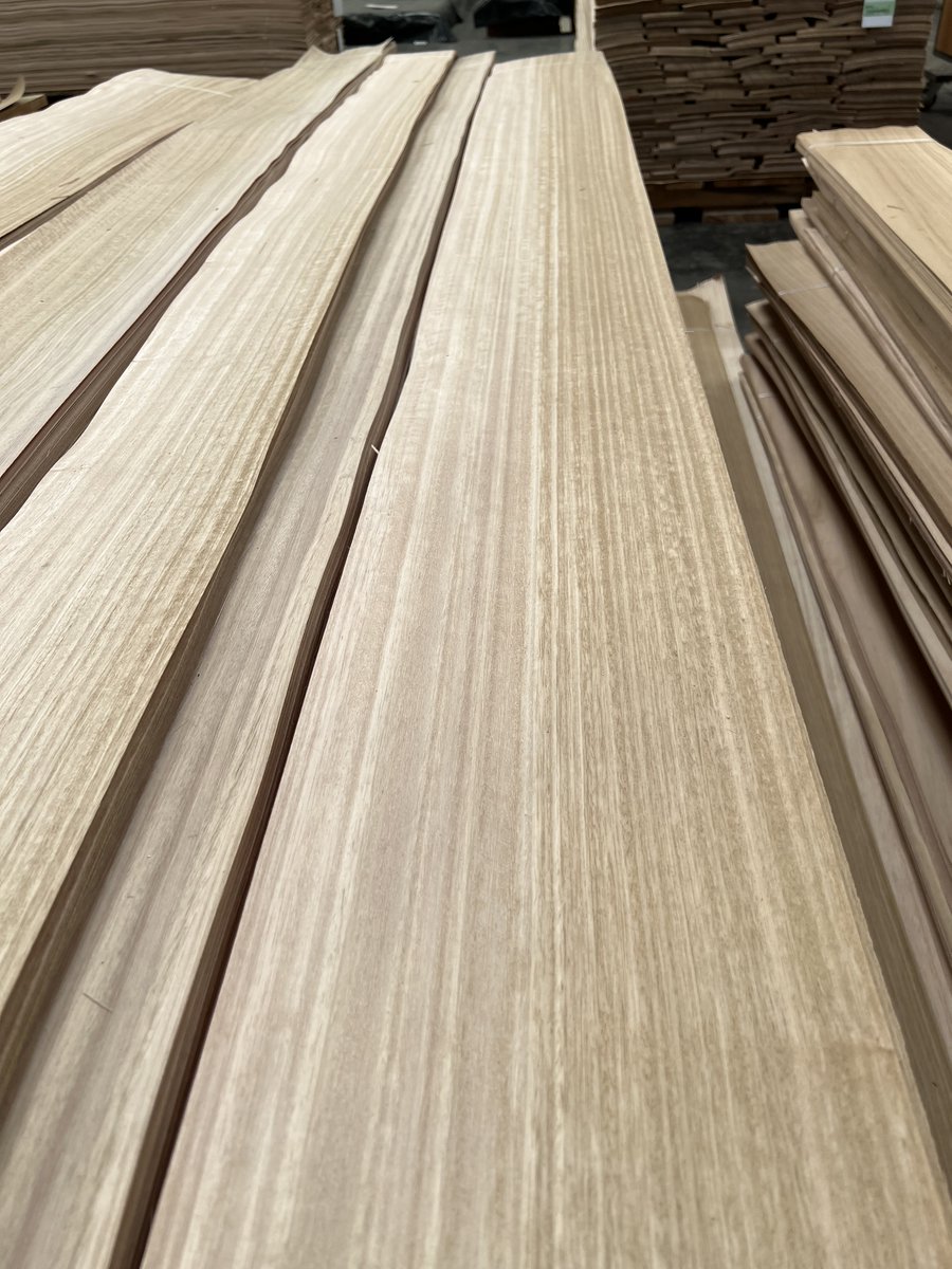ChapasMunoz's tweet photo. Eucalyptus Wood Veneer.

#woodworking #furniture #interiordesign #muebles #wood #woodveneer #veneers #design #architecture #project #decoracion #proyectos #arquitecturamadera #chapamadera #arquitectura #interiorismo #diseño #diseñodeinteriores #madera #woodveneers #eucalipto https://t.co/kL0Nutj2ud