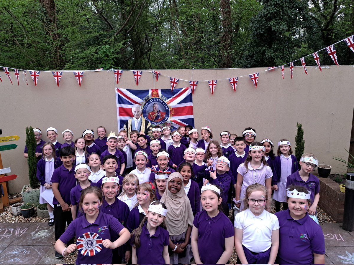 Pont_Primary's tweet photo. Year 3 got to celebrate the coronation of King Charles III with the residents of Ty Enfys #togetherathallmark today! Lovely time spent in the community dancing and celebrating! #EIC #article7 https://t.co/Z9hdSkHPgI
