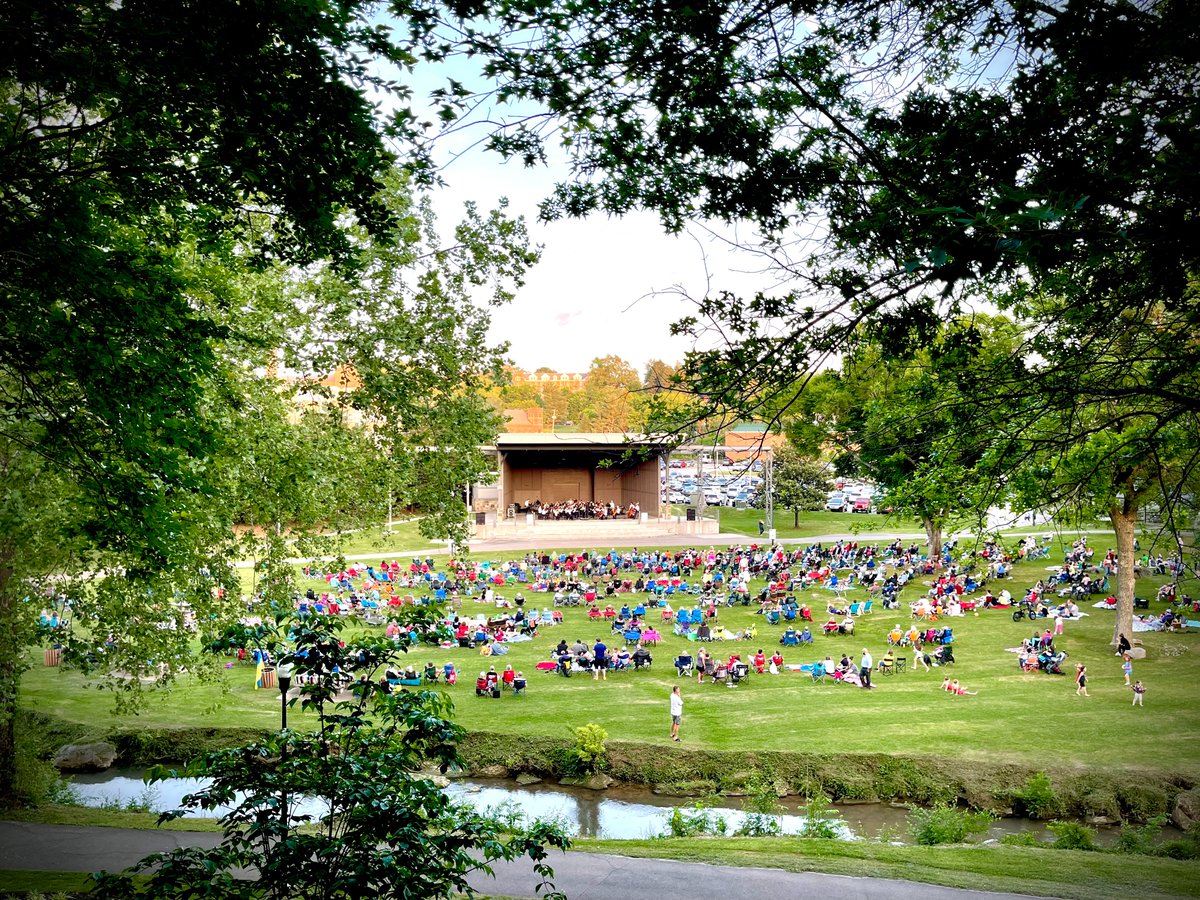 Whether you live in Marville, Morristown, Kingston, or Knoxville, we're thrilled to bring the music to YOU with four exciting community concerts this month!

Learn more about each concert at bit.ly/KSOontheRoad.

📷: Ralph Hauze