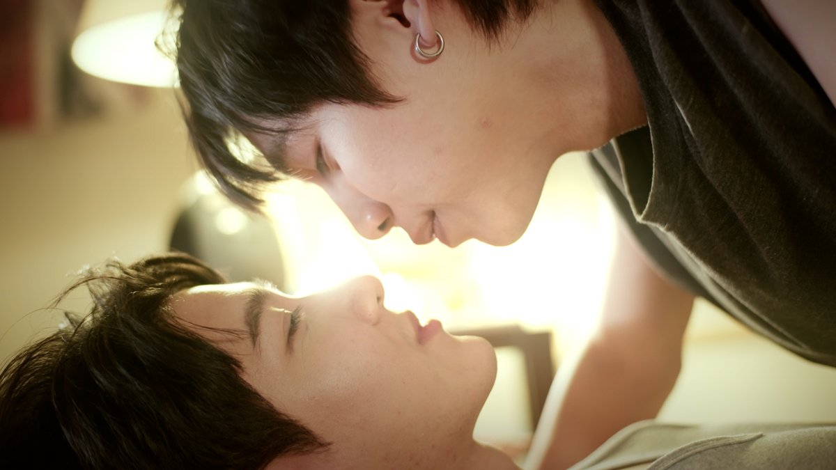 GMMTV's tweet photo. จบแล้วน้าสำหรับวันนี้  #OurSkyyxTheEclipseEP2 
ยังอยู่ดีกันใช่มั้ยทุกคนนนนน คลั่งรักกันแบบสุ้บๆๆ

ส่วนอาทิตย์หน้ามาตามกันต่อได้ใน OurSkyy Vice Versa น้าทุกคนนนน

#OurSkyyxTheEclipseEP2
#GMMTV 
@Firstkpp @myktnw https://t.co/VwJ2o4Ba5m