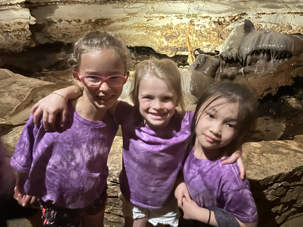 MsCamiCox's tweet image. INNER SPACE CAVERN! 🗻 we had a fun filled day of rock sifting, cave tour, and playing! We are a big fan of Tank the Tortoise! 🐢 Thank you PTA for supporting this adventure! #1LISD #cyproadtrip