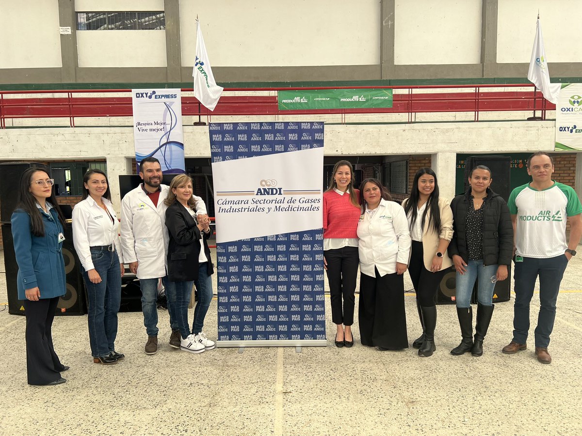 GasesANDI's tweet photo. Representantes de #GasesANDI, #Cryogas y #AirLiquide inauguran la brigada de salud en Duitama para valoración médica y mantenimiento de  equipos de pacientes oxígeno requirientes con@ANDI_Colombia #MásPaís. https://t.co/W3BBxIIpT1