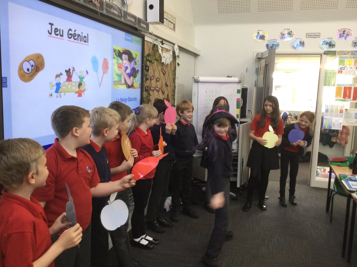 BHAInternationl's tweet photo. Learning French grammar doesn't have to be boring when you learn it with a game. Yr4s now know all about adjectival positioning in French thanks to Snow White's Poisoned Apple Game. @BhaYear4 @AETAcademies https://t.co/BJkyCcGFi2