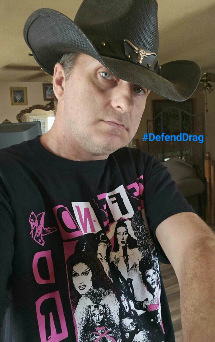 walkingdeadart1's tweet photo. Do you stand for and support #defenddrag ? Leave a ❤ if ya do, let's show the love. https://t.co/ynuLsZJFGl