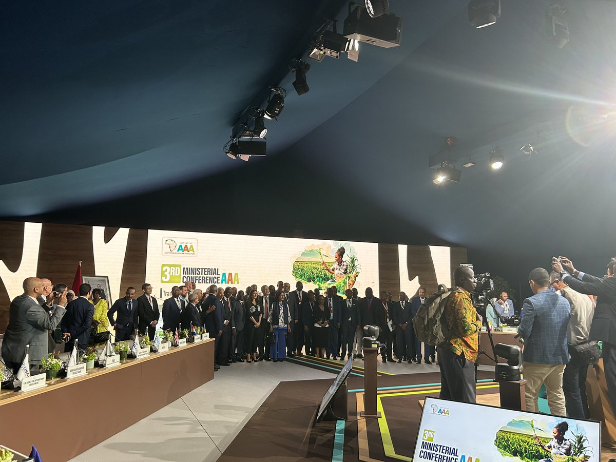 AAlami111's tweet photo. Ravie d’avoir assisté à la 3ème Conférence Ministérielle a l’issue de laquelle les #Ministres #Africains de l’Agriculture ont adopté une déclaration stratégique en faveur de la #sécurité #alimentaire du continent et de l’impératif de la consolidation de la #coopération Sud-Sud. https://t.co/Tv75Vc9SVO