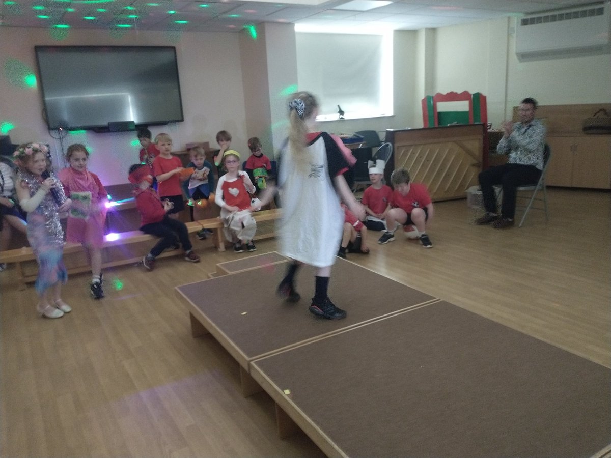 MonktonYear2's tweet photo. Today was the Year 2 All Dressed Up fashion show. After designing and then making their costumes the children then had the opportunity to display their creations on the catwalk. There were plenty of natural performers in the class! https://t.co/ziK62gKBII