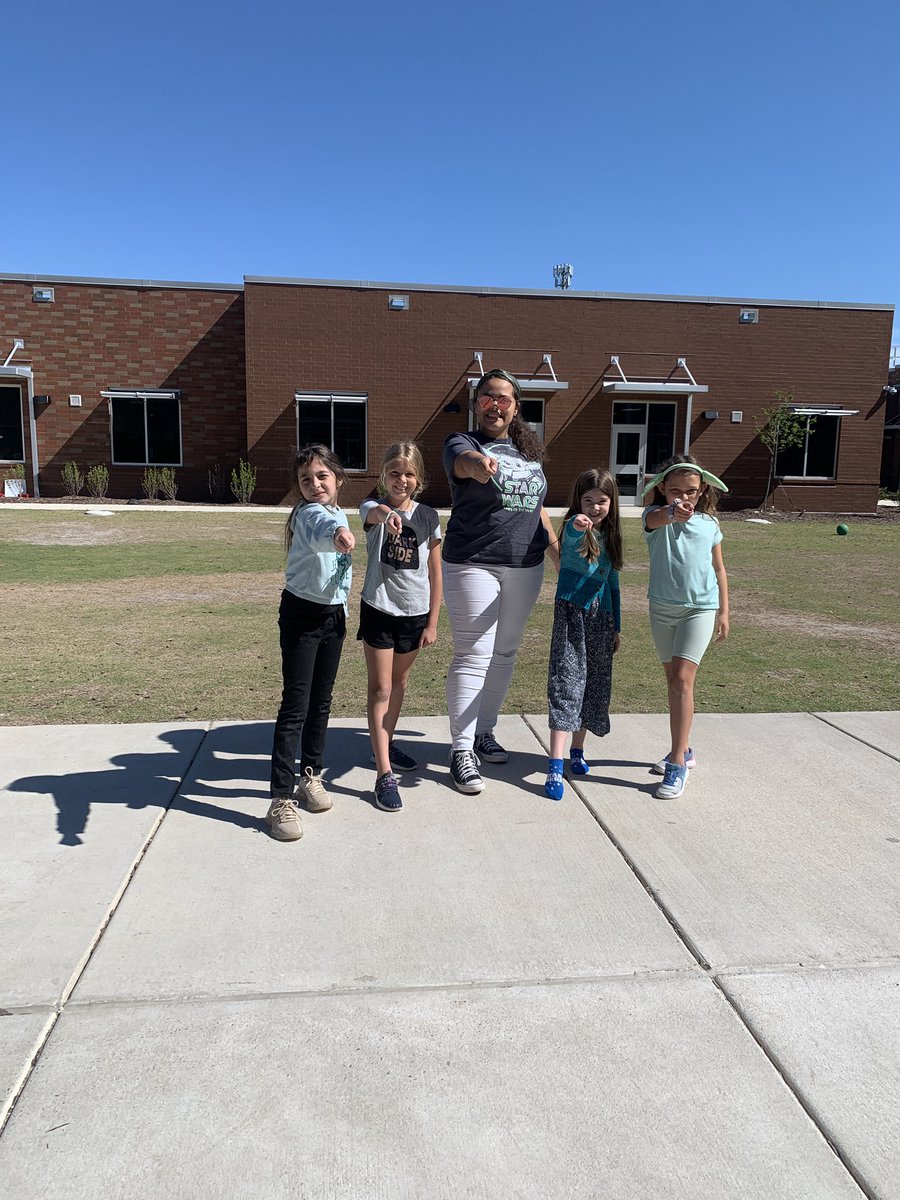 May the 4th be with you! 💙💫