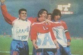 ➔ Nadie:

➔ Absolutamente nadie:

➔ De verdad que nadie: 

➔ El Toby: Grande Toby