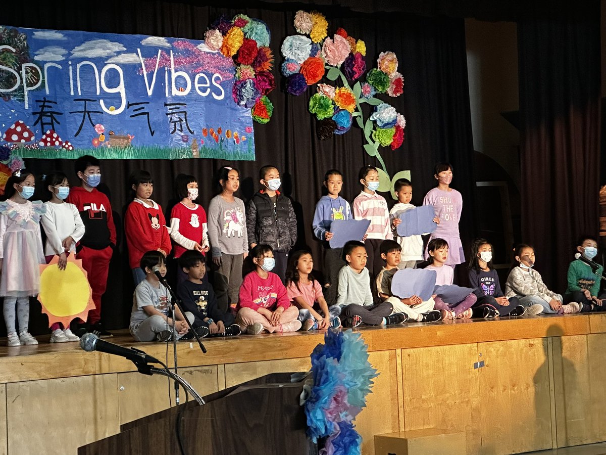Our Gr. 2/3s telling us how great “Tomorrow” will be. But let’s be honest, today is pretty great too! #SpringVibesConcert <a href="/tdsb/">Toronto District School Board</a> @LN10Alvarez <a href="/MannaWong22/">Manna Wong</a>