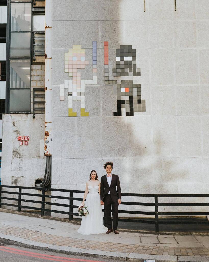Today. #maythe4thbewithyou 🖤👊🏼
.
.
.
.
.
#londonwedding #alternativeweddingphotographer #weheartpictures #londonbride #citywedding #moderbride #londonweddingphotographer #urbanwedding #archipelagopresets #shoreditch #accidentallywesanderson #shoredit… instagr.am/p/Cr0tWmyN0Vu/