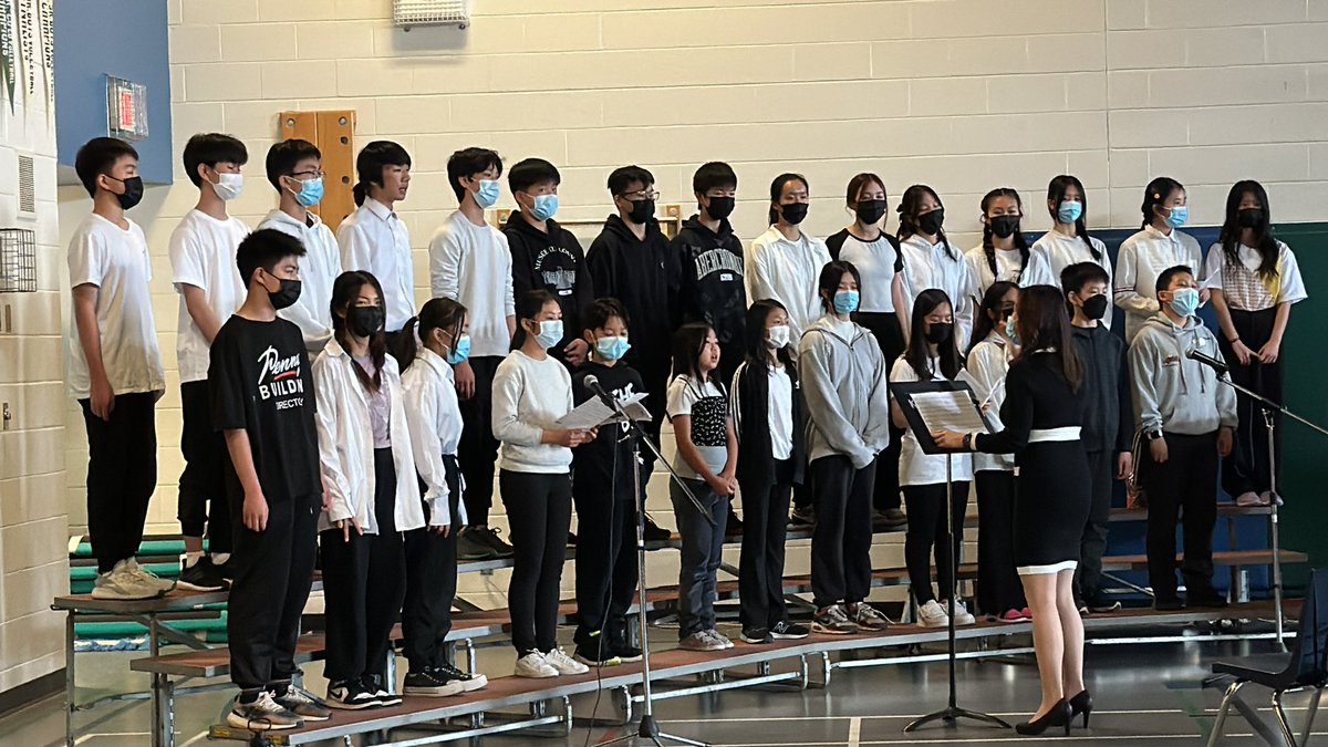 Our Gr. 6/7/8 Choir doing a fantastic job With “Count On Me”. #SpringVibesConcert <a href="/tdsb/">Toronto District School Board</a> @LN10Alvarez <a href="/MannaWong22/">Manna Wong</a>