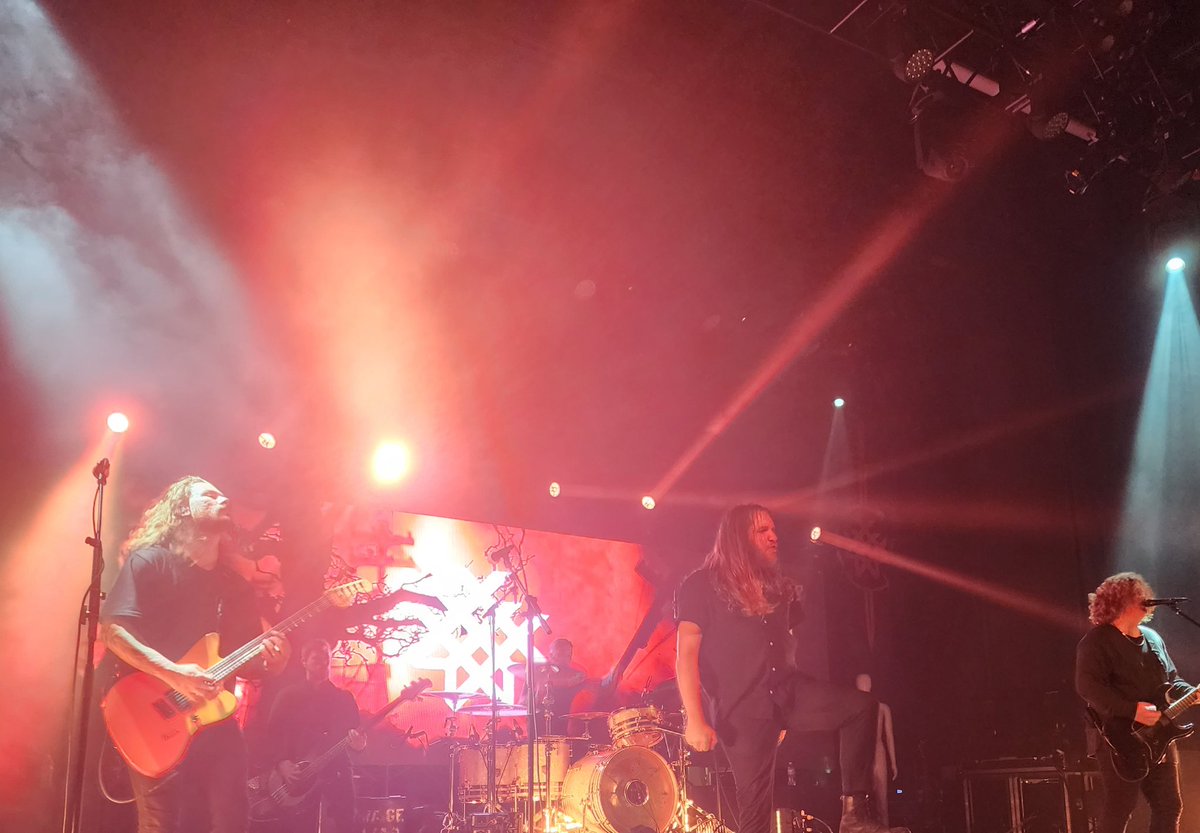 Only1LemonGrab's tweet photo. From opening for IPrevail back in 2017 in Bismarck to my 6th show (2nd vip) last night in Minnesota. 
@WageWar really has gotten better with every time I've gotten the chance to see them. 
Also, twinning with @codyquistad was a highlight 😅👌
Thanks for the great night, guys🔥 https://t.co/SolwZYmDLa
