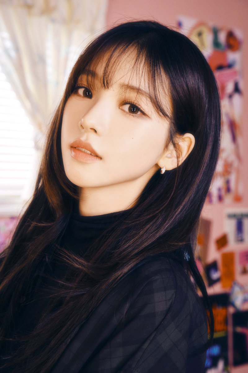 aespa 에스파 'Thirsty' Track Video

🎬youtu.be/i0RCcSBPjuU

aespa 에스파 The 3rd Mini Album 〖MY WORLD〗 
➫ 2023.05.08 6PM KST 

#aespa #æspa #에스파 #KARINA #카리나 
#MYWORLD #aespa_MYWORLD
#Thirsty #aespa_Thirsty
#Spicy #aespa_Spicy

💿 Pre-Save &amp; Pre-Order