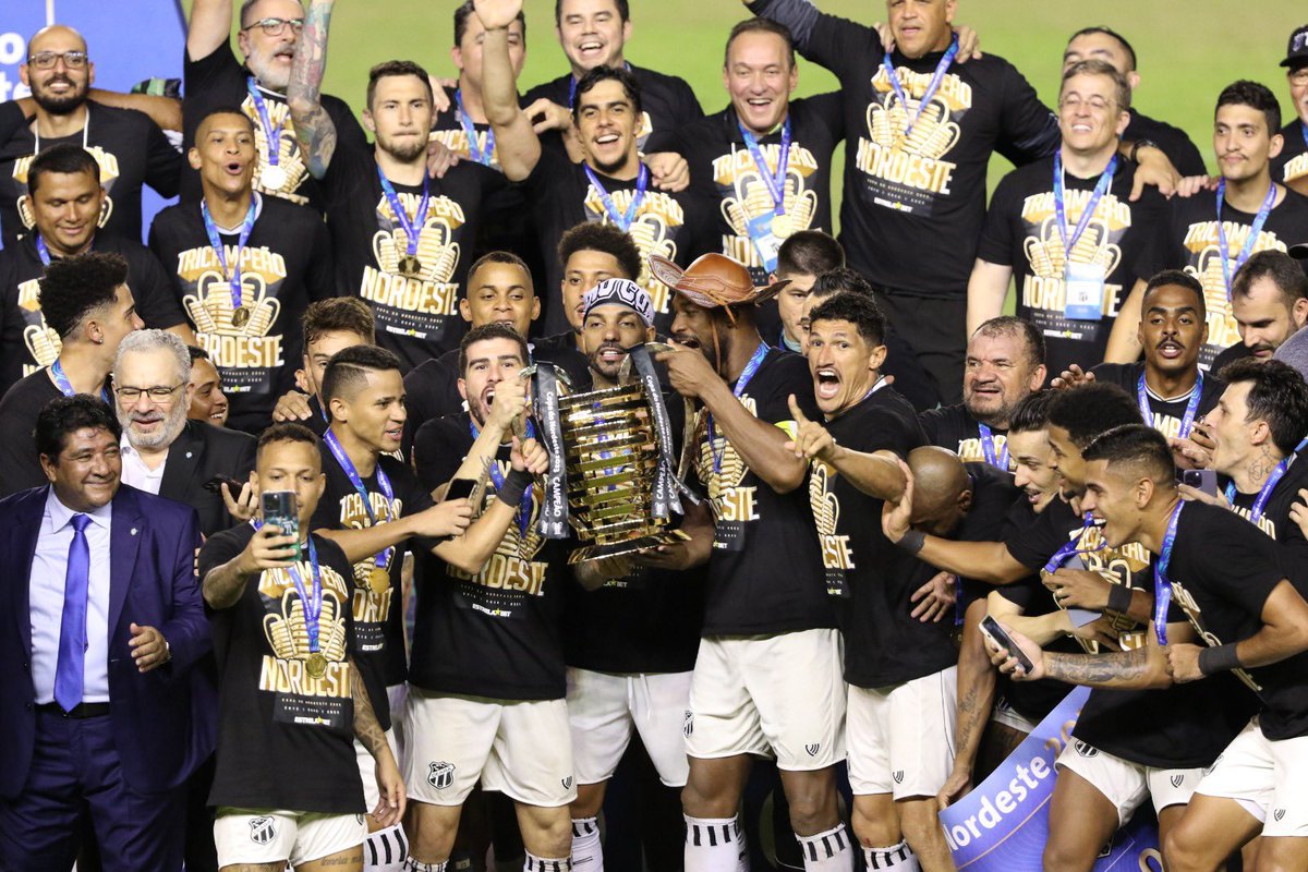 O <a href="/CearaSC/">Ceará Sporting Club</a>, de <a href="/LuvannorL11/">Luvannor Henrique</a>, é campeão da Copa do Nordeste! 🏆⚽️

Nesta quarta-feira (3), o Vozão venceu o Sport nos pênaltis, com direito a gol de Luva, e se consagrou tricampeão do torneio. ⚫️⚪️

A Fair Play Assessoria parabeniza o atleta pelo feito. Vamos por mais, Luva! 👊🏼💪🏼