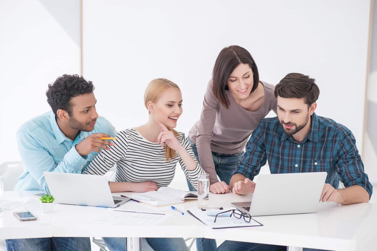 ServnetUK's tweet photo. In today's tech-savvy world, laptops have become an integral part of business operations.
Whether your company is big or small, finding the perfect laptop that caters to your business needs is crucial. #CompanyLaptops #ITProcurement #Laptops

https://t.co/5dyaHK5dhe https://t.co/8BDeNxGohJ