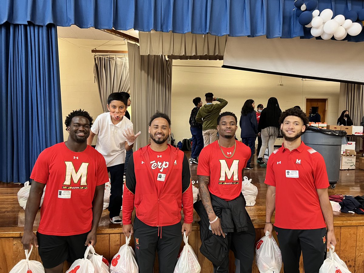 Fa'najae Gotay (@fa_gotay) on Twitter photo Another great day at <a href="/_MustangPride/">Glenridge Elementary School</a> Thank you to <a href="/BrighterBites/">Brighter Bites</a> for an outstanding partnership and such great young people to have an opportunity to work with! <a href="/TerpsFootball/">Maryland Football</a> @tbiaf09 @TBIAFoundation #literacy #PGCPS @GlenridgeElementary Another great day at <a href="/_MustangPride/">Glenridge Elementary School</a> Thank you to <a href="/BrighterBites/">Brighter Bites</a> for an outstanding partnership and such great young people to have an opportunity to work with! <a href="/TerpsFootball/">Maryland Football</a> @tbiaf09 @TBIAFoundation #literacy #PGCPS @GlenridgeElementary