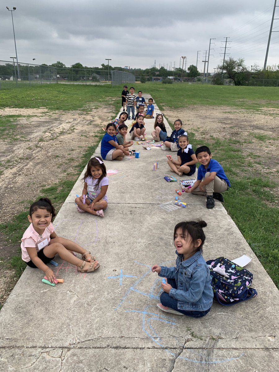 nfranco1214's tweet photo. ABC Countdown - Chalk Day! @LomaParkES https://t.co/0dtgcBZfPO