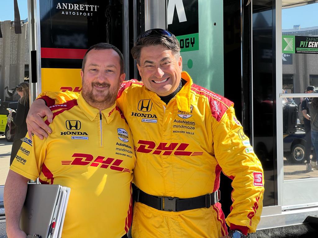 IndycarLatinos's tweet photo. #INDYCAR #Podcast Ganó las #Indy500 2017 con @TakumaSatoRacer, hoy es el Jefe de Mecánicos de @RGrosjean. Imperdible charla con el colombiano #RolandoCoronado quien nos cuenta detalles técnicos y cómo es el trabajo en el equipo #Andretti.
https://t.co/VAQKLvganT https://t.co/63dMWeOxMj