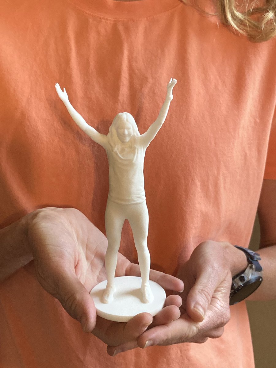 Camille Herron 🦸♀️ tweet media