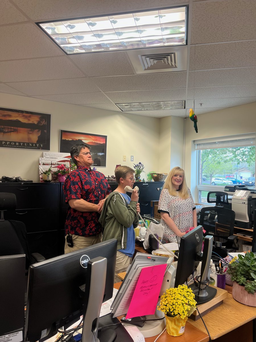 May the 4th be with you! Special edition Mustang Free Radio announcements this morning featured a fantastic impersonation of Darth, our own Locklin, <a href="/Jhixson13/">Jennifer Hixson</a>, <a href="/LolisLeon3/">Lolis Leon</a>,  <a href="/TamiMoo80095499/">Tami Moore</a>, + our live studio audience!  Always a great day to be a Bookcliff Mustang!  <a href="/District51/">Raja Kroto 💎</a>