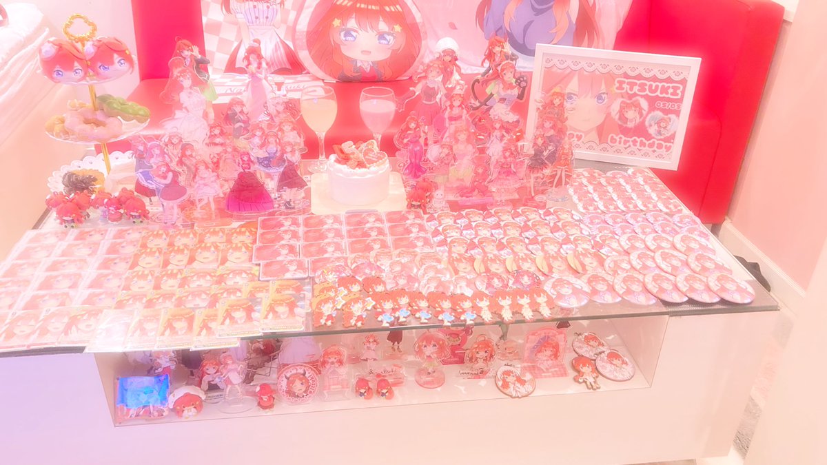 Riu0503's tweet photo. ★生誕祭   祭壇★

୨୧┈┈┈┈┈┈┈┈┈┈┈┈┈┈┈┈┈┈୨୧
世界で1番可愛い五月ちゃん      
                        お誕生日おめでとう♡
୨୧┈┈┈┈┈┈┈┈┈┈┈┈┈┈┈┈┈┈୨୧
今年もお祝いできてよかったよ♡
来年はもっと大きなケーキ用意するね♡

 #生誕祭  #祭壇   #五等分の花嫁 https://t.co/j4K8AaroHO