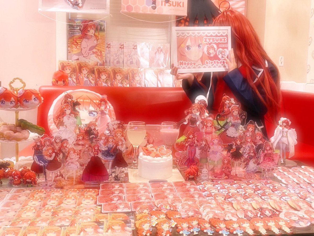 Riu0503's tweet photo. ★生誕祭   祭壇★

୨୧┈┈┈┈┈┈┈┈┈┈┈┈┈┈┈┈┈┈୨୧
世界で1番可愛い五月ちゃん      
                        お誕生日おめでとう♡
୨୧┈┈┈┈┈┈┈┈┈┈┈┈┈┈┈┈┈┈୨୧
今年もお祝いできてよかったよ♡
来年はもっと大きなケーキ用意するね♡

 #生誕祭  #祭壇   #五等分の花嫁 https://t.co/j4K8AaroHO