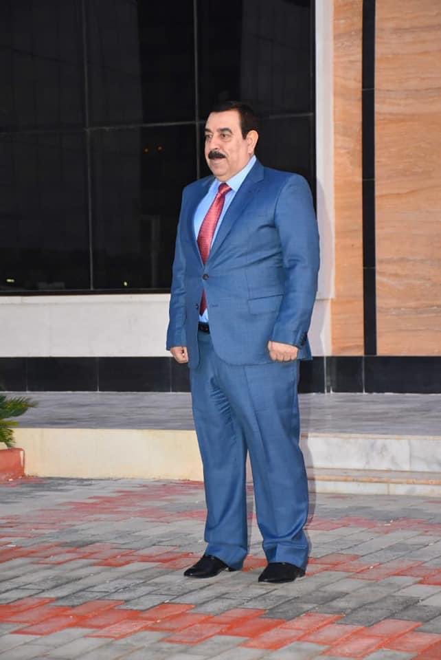 علي فرحان محافظ الانبار عنده 85 مستشار، لعد الريس الشاب شكم مستشار عنده !!!