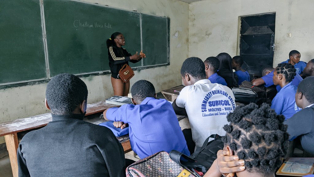 mbahukoh's tweet photo. If you have a message and want it to have impact, take it to a classroom #peaceistheobjective
@AfricaLihoa https://t.co/eBHLAaTQOC