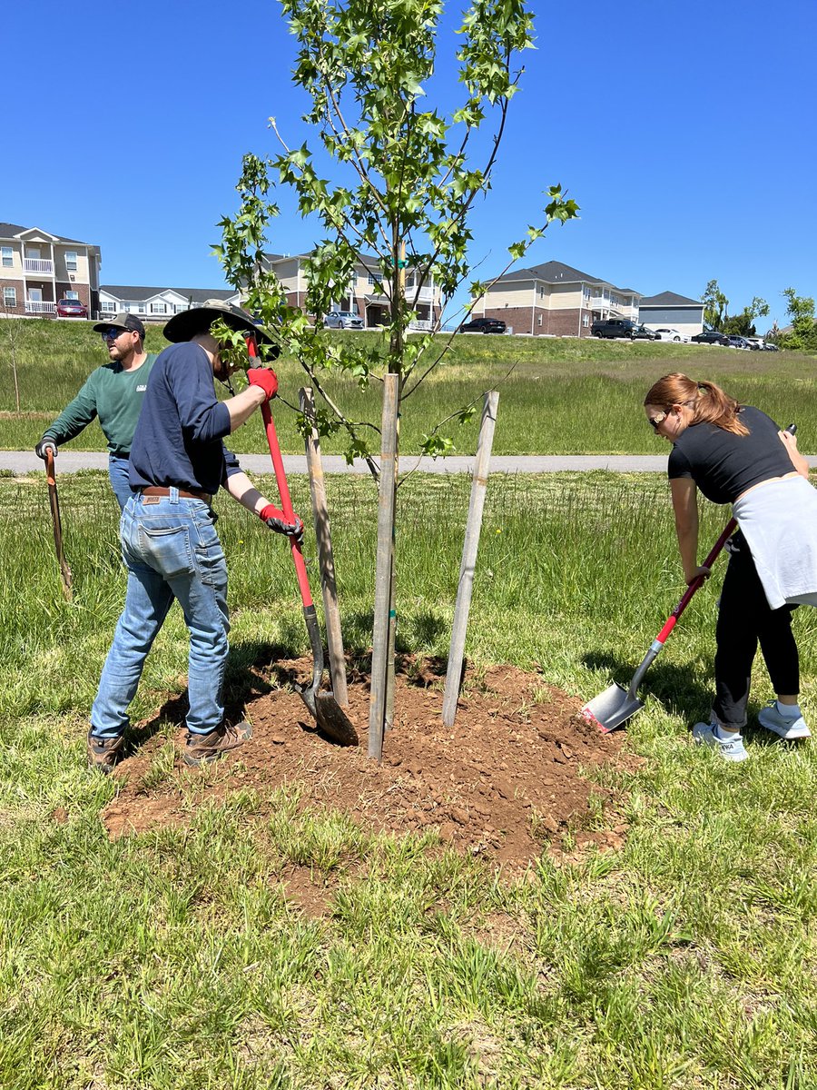 jc_parcc's tweet photo. Some of our team got to go to a tree planting event hosted by ReTree BG. We helped plant 20 trees in the Jennings Creek greenway area. https://t.co/XMkskqPV02