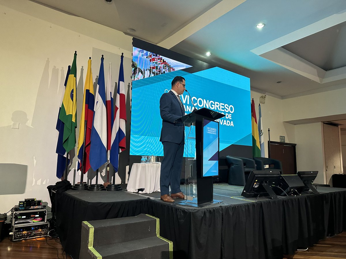 Presentes en el XVI CONGRESO PANAMERICANO DE SEGURIDAD PRIVADA, desde Costa Rica, poniendo en alto el nombre de Mexico representando a los empresarios del sector, como Vicepresidente de ASUME <a href="/ASUME_SegPriv/">ASUME</a> <a href="/PrivadaUnespa/">UNESPA-Seguridad Privada</a>