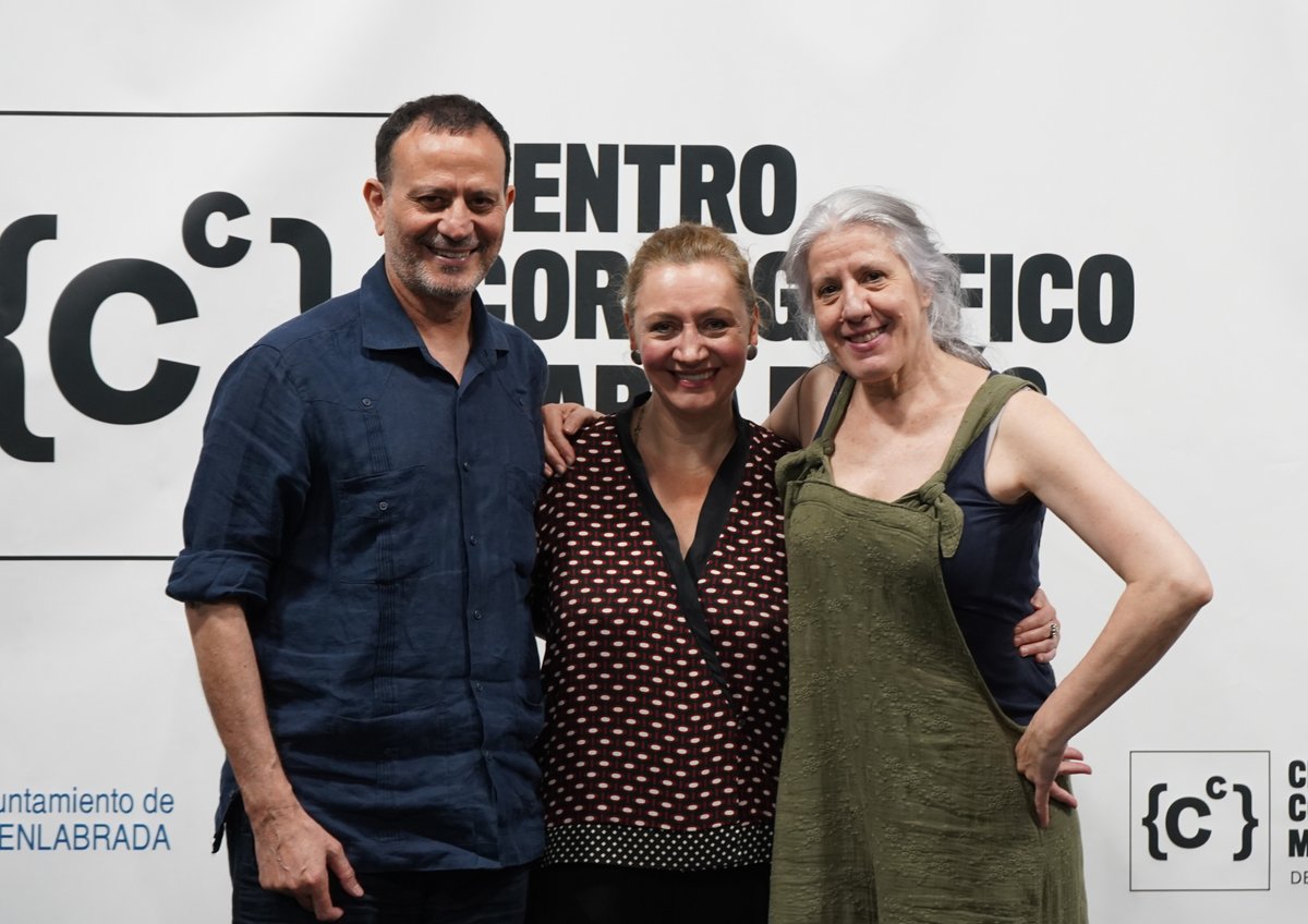 PagesCentro's tweet photo. Hoy hemos tenido el placer de recibir a la coreógrafa, dramaturga y directora del espacio La Factoría, Juliana Reyes en el @PagesCentro .
#danza
#danzaflamenca
#PagesCentro
#colombia
#inaem
#artesescénicas
#fuenlabrada
#JulianaReyes
Más Info:
https://t.co/t0VTwN3eo5 https://t.co/KI5e5nptD5