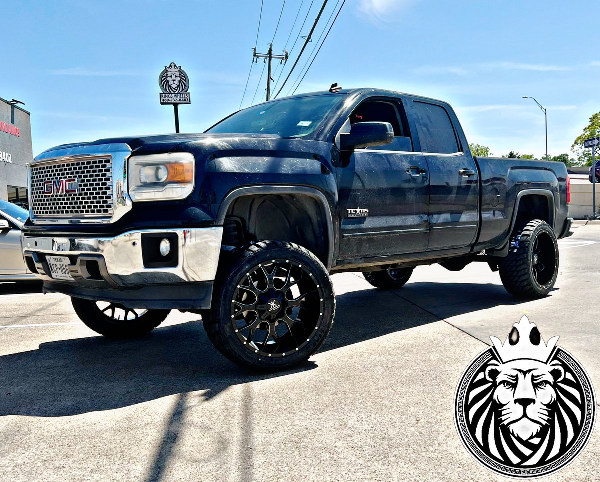 kingswheels2's tweet photo. 2014 GMC Sierra with 7” Rough Country lift, on 22X12 Karma Off-Road wheels, and all wrapped up in 33X12.50R22 Lion Sprt M/T tires!! #KingsWheels2 #SuspensionSpecialists #GMC #Sierra #RoughCountry #KarmaOffRoad #LionSportTires #Texas #Dallas #GreedyGrove #Buckner https://t.co/UTqrfMeESQ