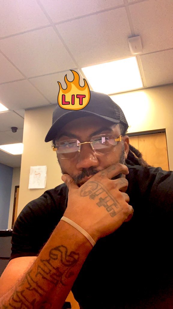 Nj2Va732's tweet photo. I’m calling on Twitter to help me find a boo I’m 38 6’5 from NJ Va living 1 daughter she’s 8 send a pic age n location ladies https://t.co/4FNivHJ74q