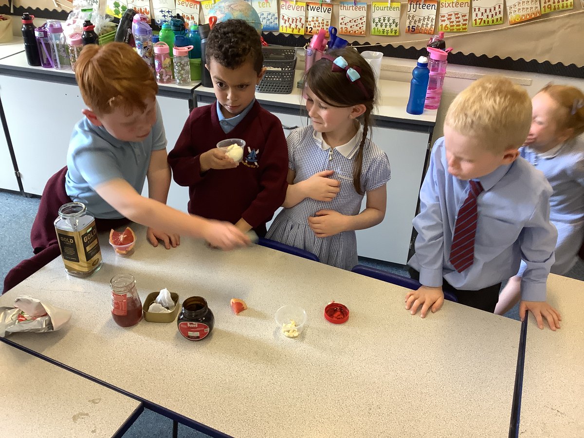 St_Andrew_Apost's tweet photo. Mixed reviews from Year 1 when investigating their sense of smell. #SuccessfulSATA #SATAScience https://t.co/7pYqdR3ngv