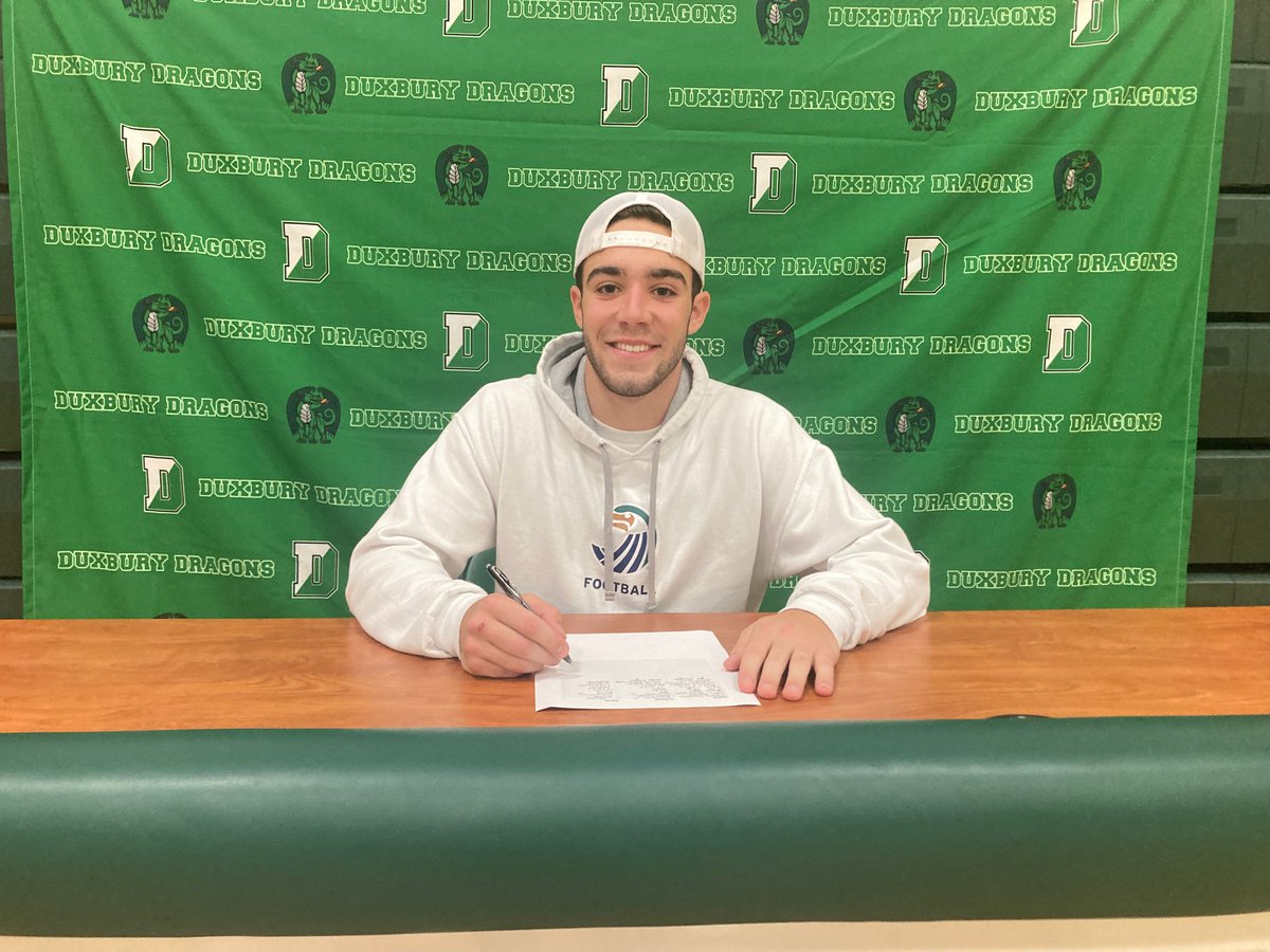 DuxHSAthletics's tweet photo. Congratulations to Dylan Deangelis for taking the next step to play football at Salve Regina. https://t.co/Rd6TnQJI5W