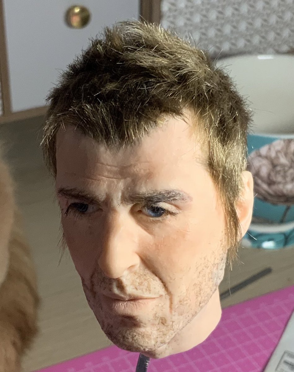artyKathC's tweet photo. ..just tinted LG’s eyelashes 🎨👍🏻 @liamgallagher https://t.co/e0l77aGqfk