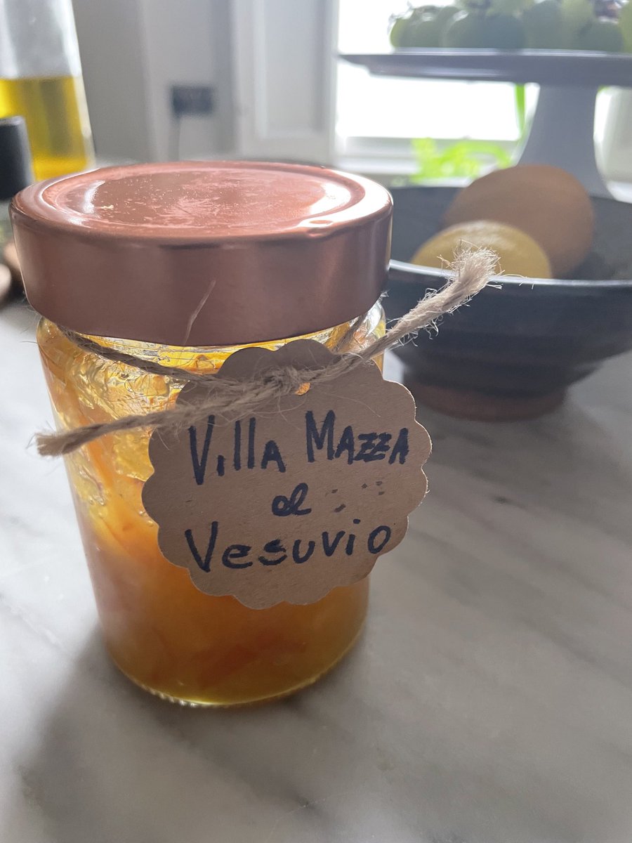 CliveMyrieBBC's tweet image. Yum yum! Made it myself don’t ya know! In the foothills of Mount Vesuvius! Gorgeous! The next leg of my Italian Roadtrip. Lovely! Tonight, BBC2,6.30pm #clivemyriesitalianroadtrip #vesuvio ⁦@Alleycatstv⁩ ⁦@BBCTwo⁩ #marmalade