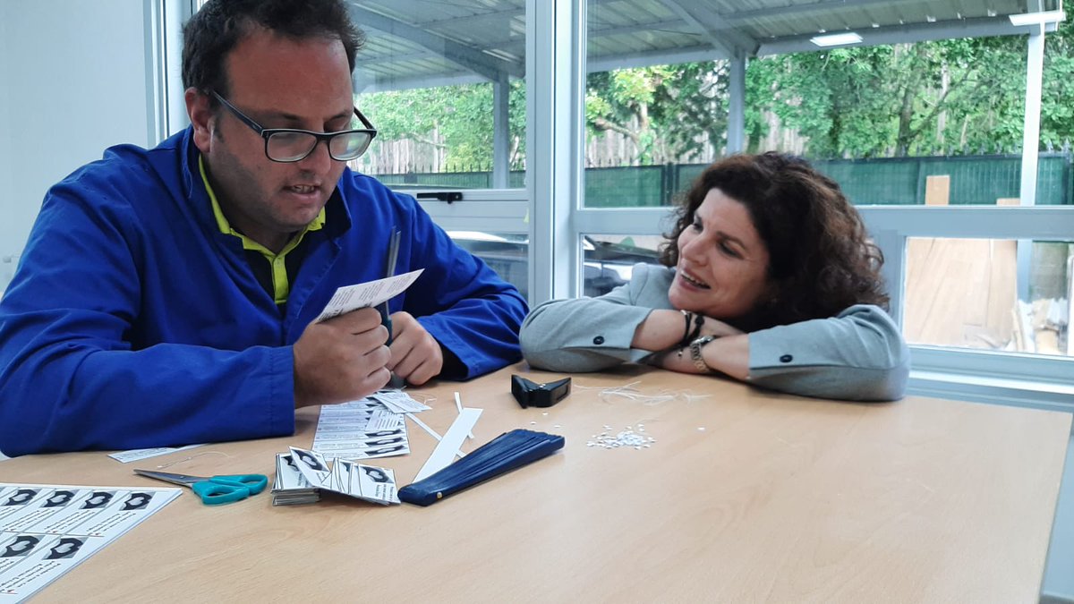 DelegGobGAL's tweet image. ▶️@MRivasL María visita las instalaciones de #Íntegro y #MáisporVir en  #CabanadeBergantiños para conocer como el Kit Digital ha mejorado diversos aspectos de gestión y funcionamiento de estas entidades de economía social

run.gob.es/sgm41445