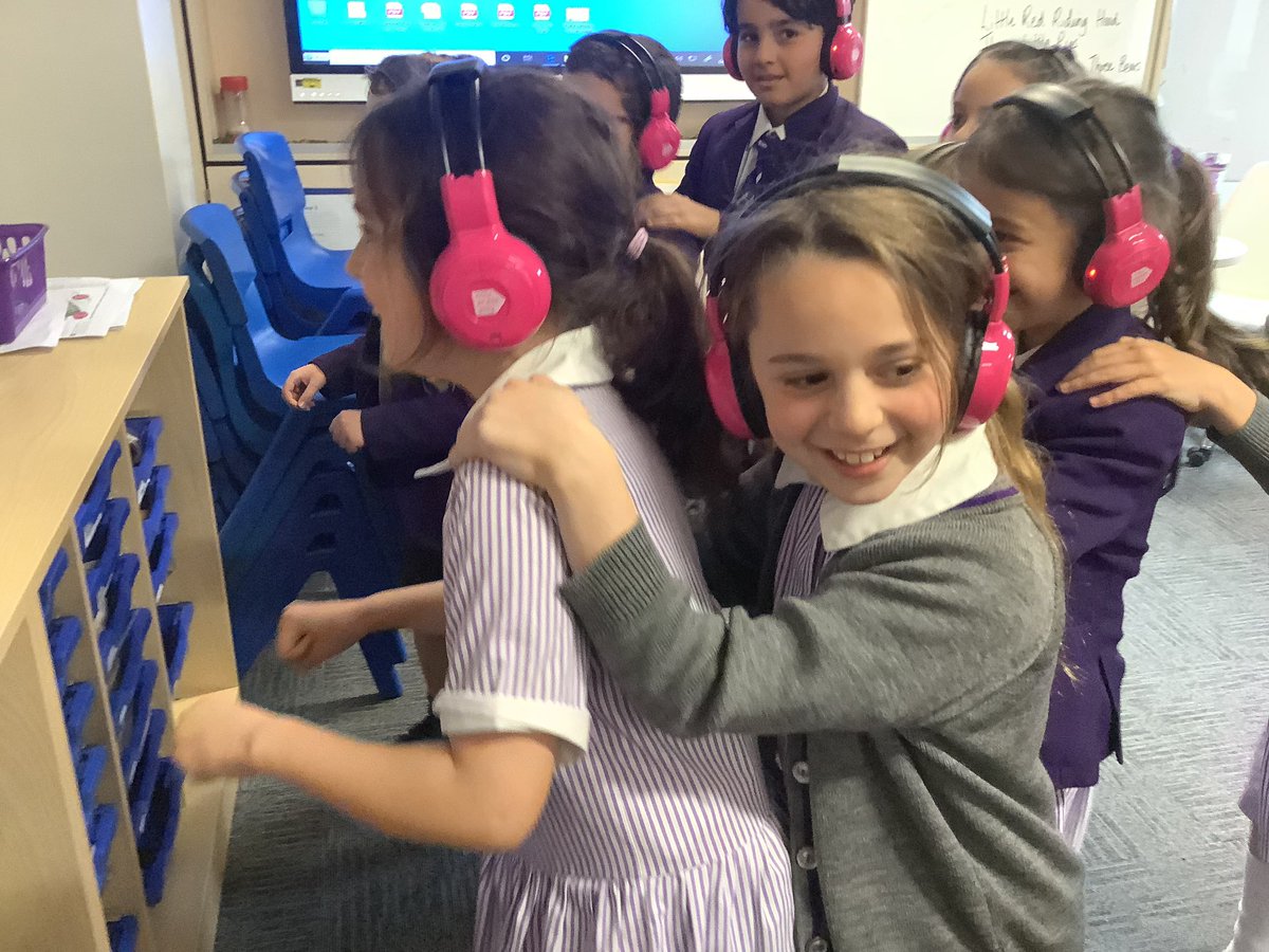 🎧Now Press Play 🎧 Y3 were the first to try out our new resource <a href="/nowpressplay/">Now Press Play</a> engages all children through sound, story and movement. It helps children to access the curriculum by integrating experiential learning into the classroom #creativecurriculum #daiglen