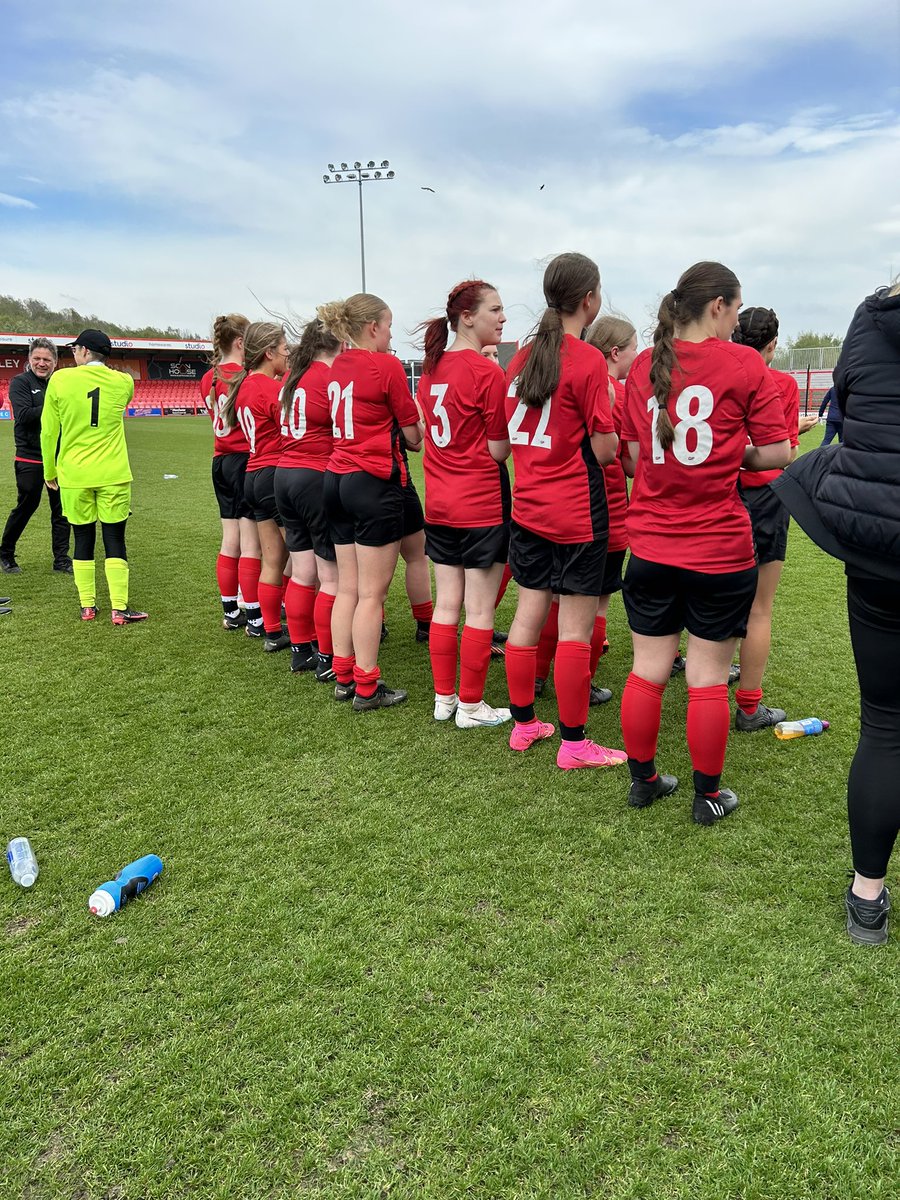 RUNSHAW_SES's tweet photo. YESSSSS @RunshawCollege 
National Cup Winners 
Well done girls https://t.co/I8UONg9sBe