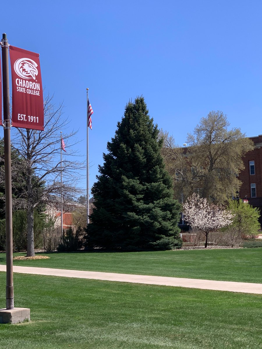 Another beautiful day in Chadrock. 🌻🦅#WeAreCSC #ChadronStateCollege #springoncampus #nwnebraskablossoms