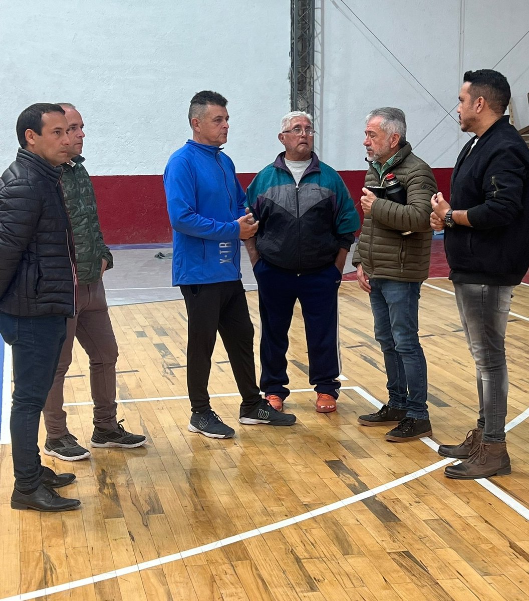 impactorioja's tweet photo. 🔴 SE INAUGURÓ UN REACONDICIONAMIENTO INSTITUCIONAL EN CLUB UNIÓN 

Hubo un reacondicionamiento institucional en las instalaciones del Club Unión en donde estuvieron presentes Armando Molina, el concejal Hector Herrera y los Vicepresidentes del...
https://t.co/ARUEVgptoc https://t.co/pf0ofF5QEH