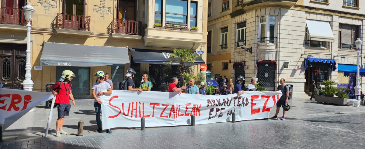 <a href="/OpositoreakS/">Opositoreak Sutan</a> <a href="/DonostiakoUdala/">Donostiako Udala</a> <a href="/Gipuzkoa/">Gipuzkoa</a> <a href="/easbomberos/">Bomberos Aeropuerto San Sebastián</a> <a href="/LABsindikatua/">LAB SINDIKATUA</a> <a href="/ELAsindikatua/">ELA Sindikatua</a> <a href="/CCOOeuskadi/">CCOO de Euskadi</a>