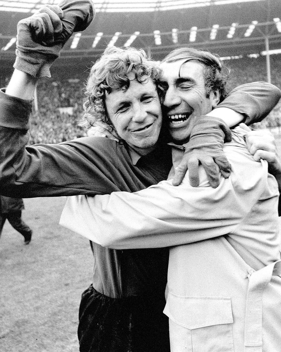 5️⃣0️⃣ years ago today...

Porterfield scored, Montgomery saved and Sunderland AFC won the FA Cup 🏆😍