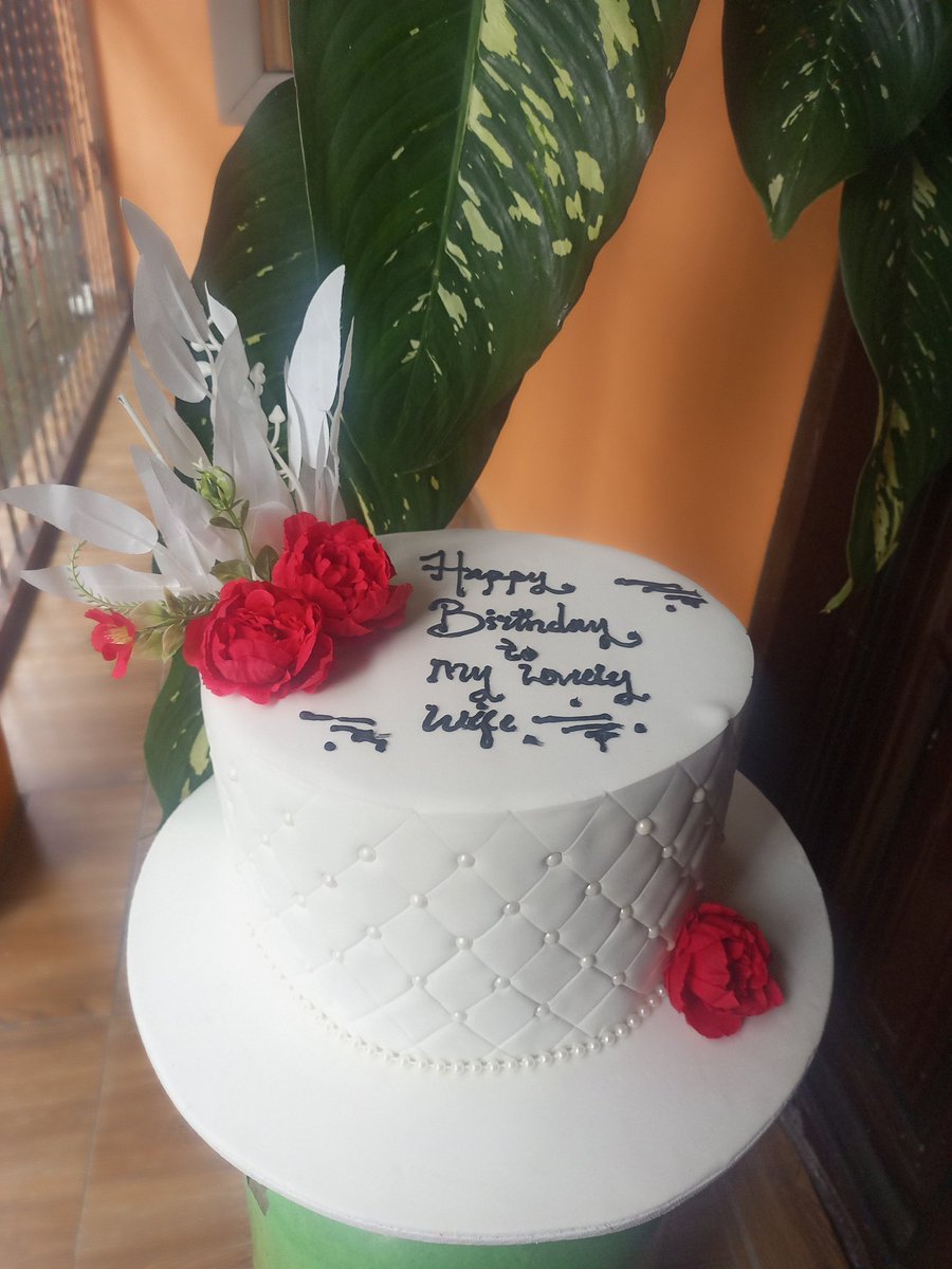 My name is Beatrice and I am a small business owner.
I reside in Port Harcourt City.
I bake delicious cakes, do DATA TOP UP and AIRTIME TOP UP FOR ALL NETWORKS. 
Pls do well to patronize me and also refer me to friends and family. 
Should this pop up on ur TL pls retweet.Tnx 🙏