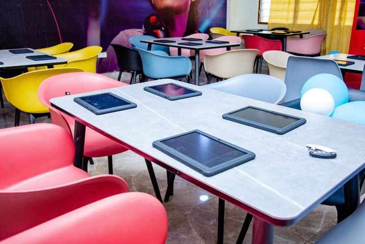 gheduservice's tweet photo. ST. PETER’S SENIOR HIGH SCHOOL  BECOMES FIRST PUBLIC SENIOR HIGH SCHOOL TO LAUNCH AN AI LAB ON CAMPUS 

St. Peter’s SHS ,Nkwatia, in the Eastern Region has made history by being the first public Senior High School in the country to have an Artificial Intelligence (AI) lab... https://t.co/aWTHWsfNB5