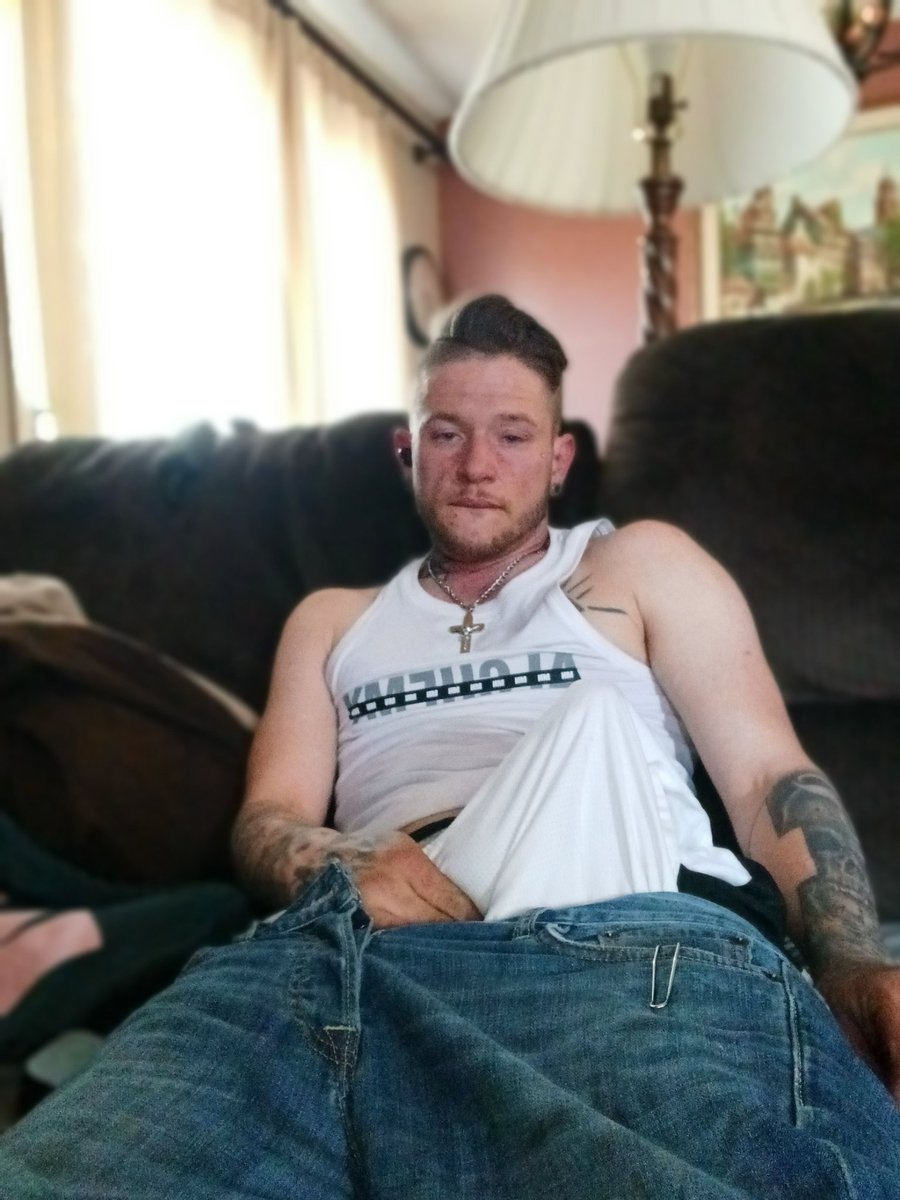 jaybee651's tweet photo. My cock has been so fuckin hard it hurts from throbbing since I woke up this morning https://t.co/tIWKfxNUt3