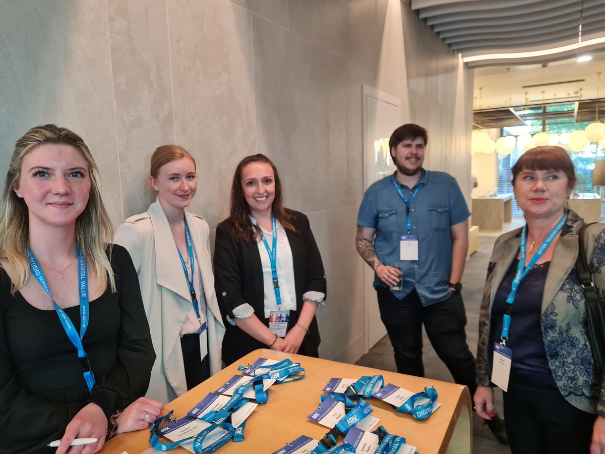 BrigitteLutz's tweet photo. Heute #ADVernetzt #ADVFrauen  Netzwerktreffen zu Gast bei @MicrosoftAT #SheDigital #WomeninIT https://t.co/96mMsqnsbU