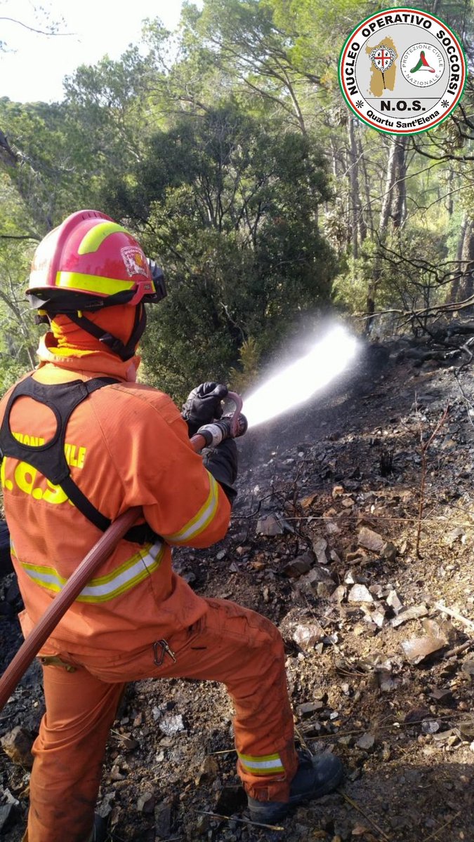 NOSquartu's tweet photo. 4 Maggio giornata internazionale del pompiere forestale.
Noi Volontari di Protezione Civile siamo in prima linea a difesa della natura, della fauna e dei beni della collettività, ed a tutela delle vite di chi ci abita.
Tanti auguri a tutti i Volontari.
#nos_quartu
#aib2023 https://t.co/hHFJgvFMju